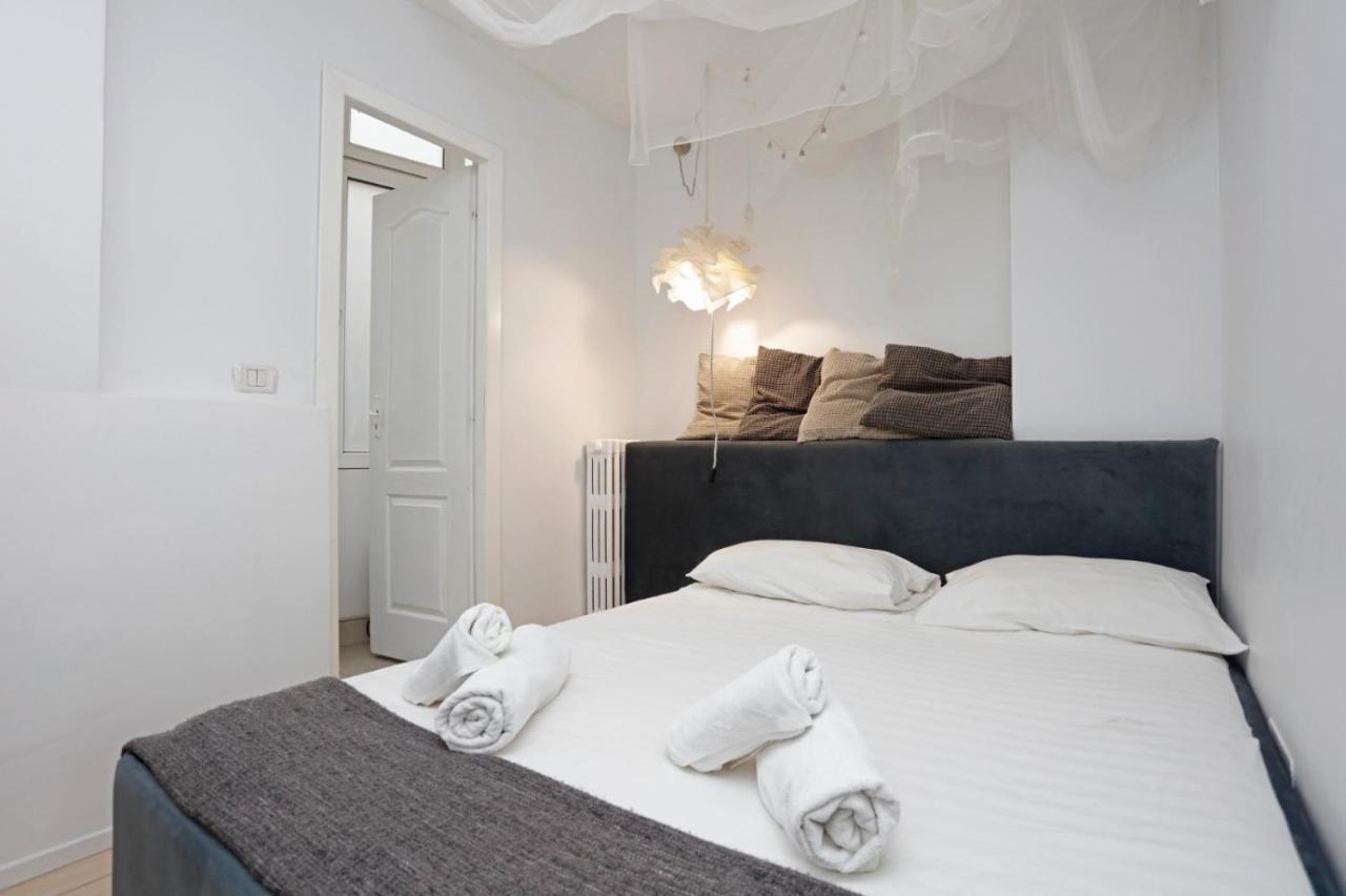 Classy 2 Bedroom Apartment In City Center Bukarest Kültér fotó